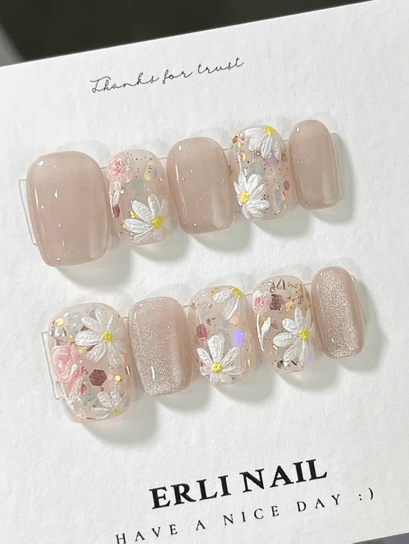 Cat Eye Blooms Press-On Nails